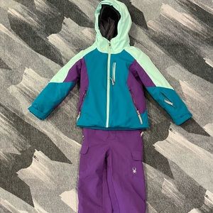 1 Spyder Jacket Size 8
1 Spyder Bib pant Size 7
1 Spyder Fleece Size 7